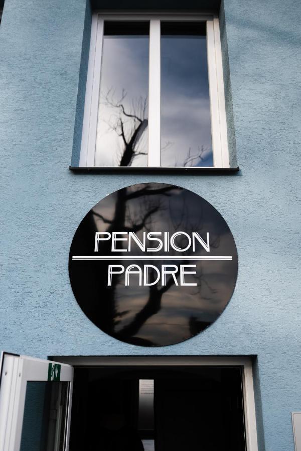 Padre 4*